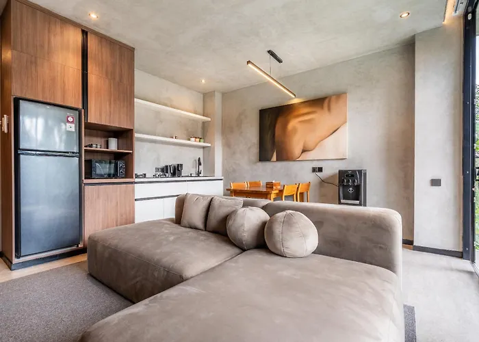 Apartment Work, And Unwind! Jungle Vista By Bcg *