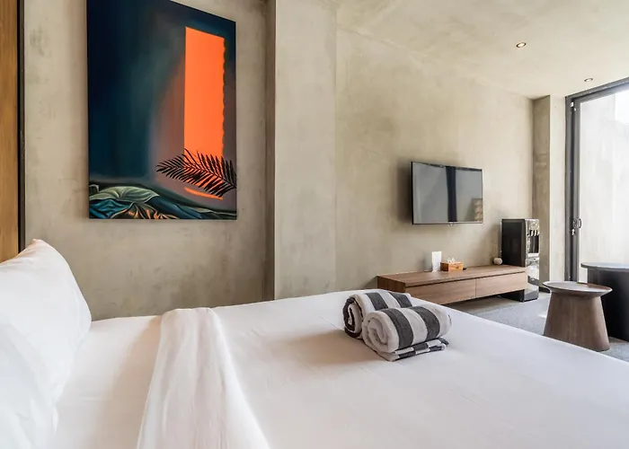 Work, And Unwind! Jungle Vista By Bcg Apartment *