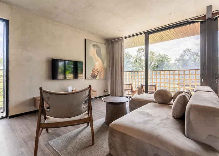 Apartment Work, And Unwind! Jungle Vista By Bcg *