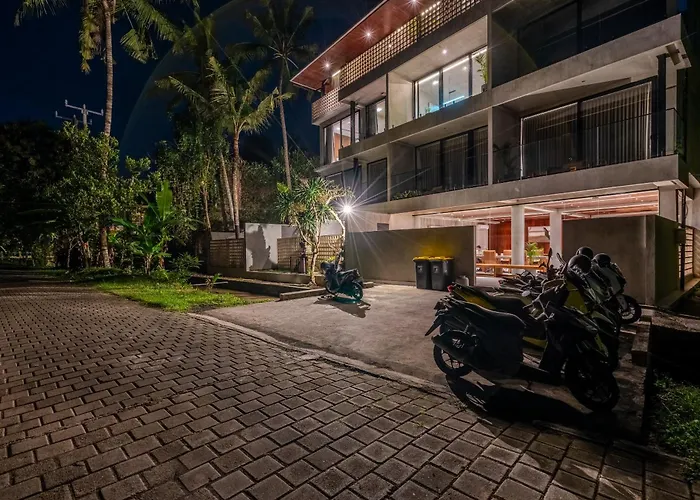 Work, And Unwind! Jungle Vista By Bcg Apartment *