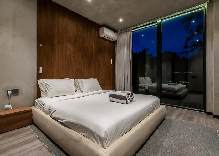 Work, And Unwind! Jungle Vista By Bcg *
