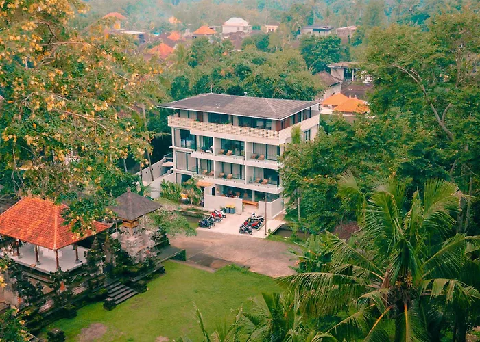 Work, And Unwind! Jungle Vista By Bcg Apartment